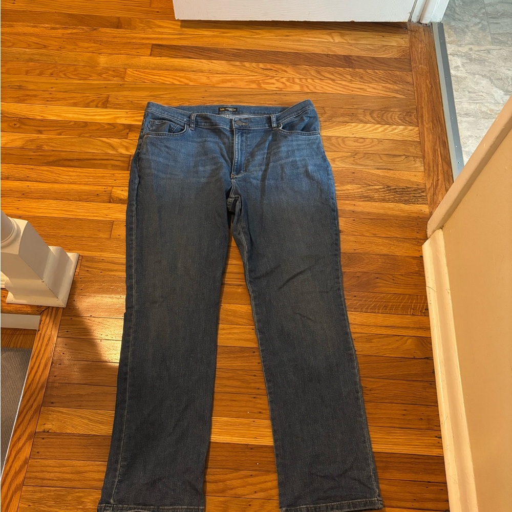 Lee Mid-Rise, relaxed fit straight leg, medium wash jeans, 18 regular
